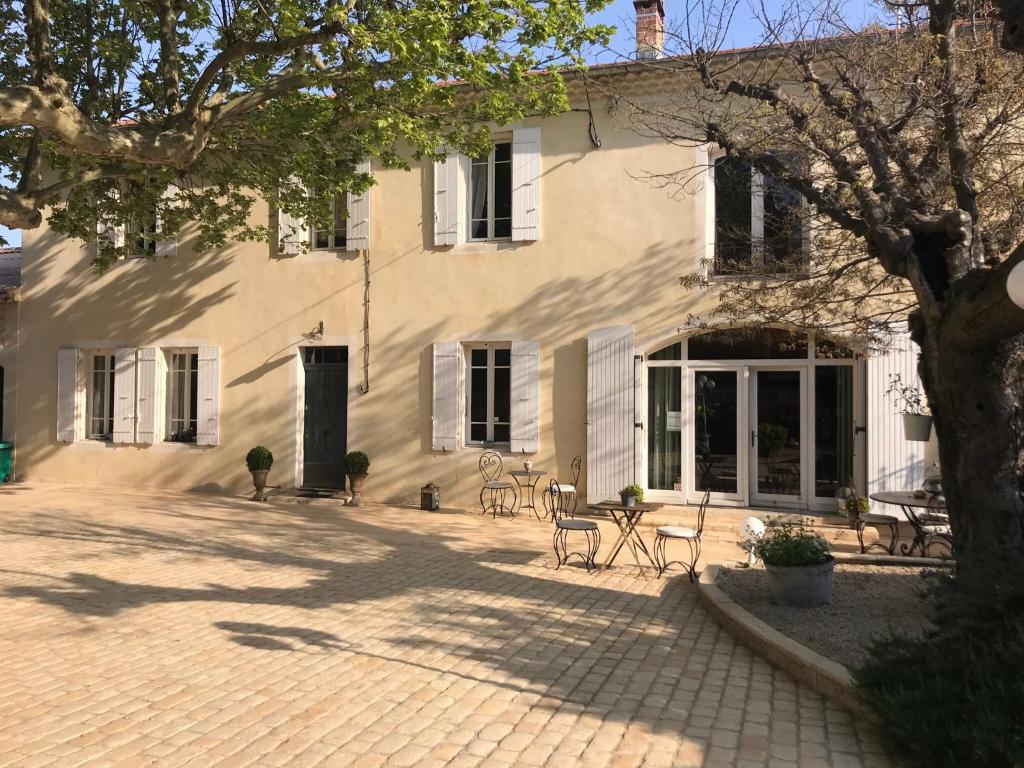 B&B / Chambre d'hôtes LAGREMUSE 121 Chemin des Quines, 84260 Sarrians