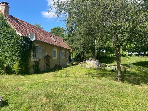 Maison de vacances Lake View Cottage close to Le Mans 24H circuit La Beaumerie Louplande