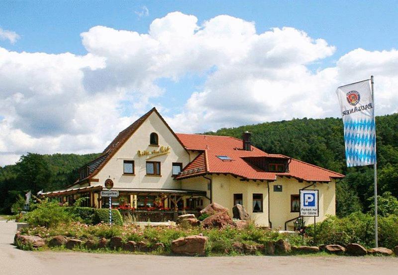 Maison d'hôtes Landgasthaus Am Frauenstein Kaltenbach 12/B 10, 66999 Hinterweidenthal