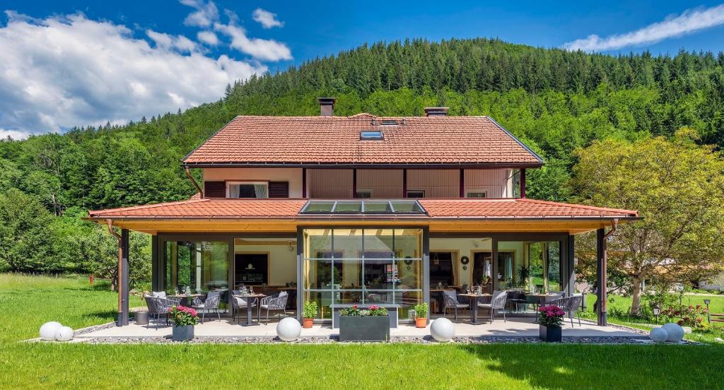 Hôtel Landgasthaus Kurz Hotel & Restaurant am Feldberg - Schwarzwald Pass-Str. 38, 79674 Todtnau