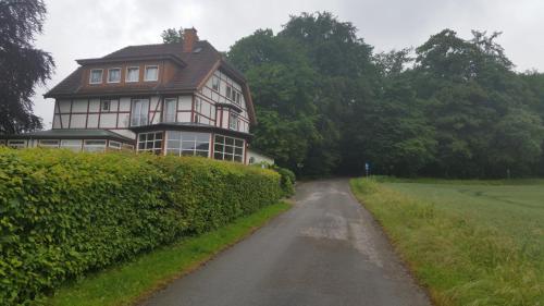 Auberge Landgasthaus Zu den Erdfällen Terhardshöhe 1-3 Bad Pyrmont