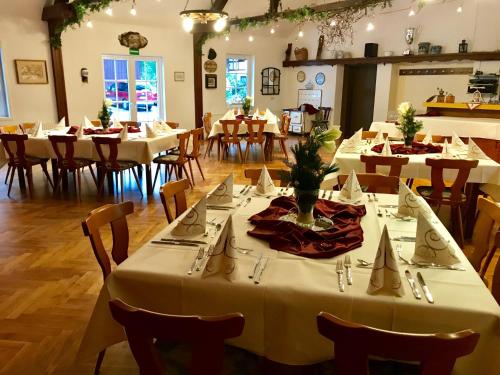 Hôtel Landgasthof & Hotel Jossatal Hersfelder Straße 10 Breitenbach am Herzberg