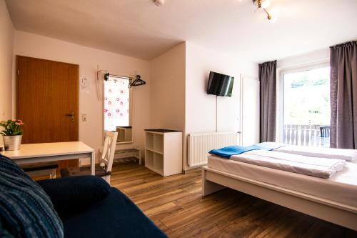 Maison d'hôtes Landgasthof Hotel Will Am Sportplatz 1 Neuenstein