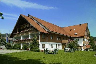 Maison d'hôtes Landgasthof Zum Schwarzen Grat Talstr. 1, 88316 Isny im Allgäu