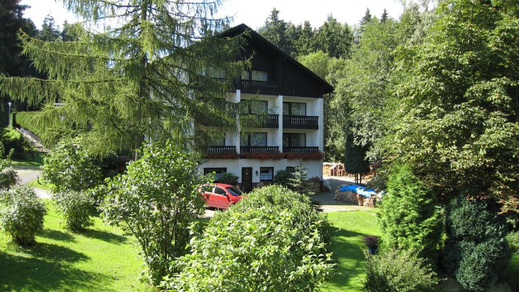 Hôtel Landhaus Am Forst Zum Nagelbrunnen 18-20, 95680 Bad Alexandersbad