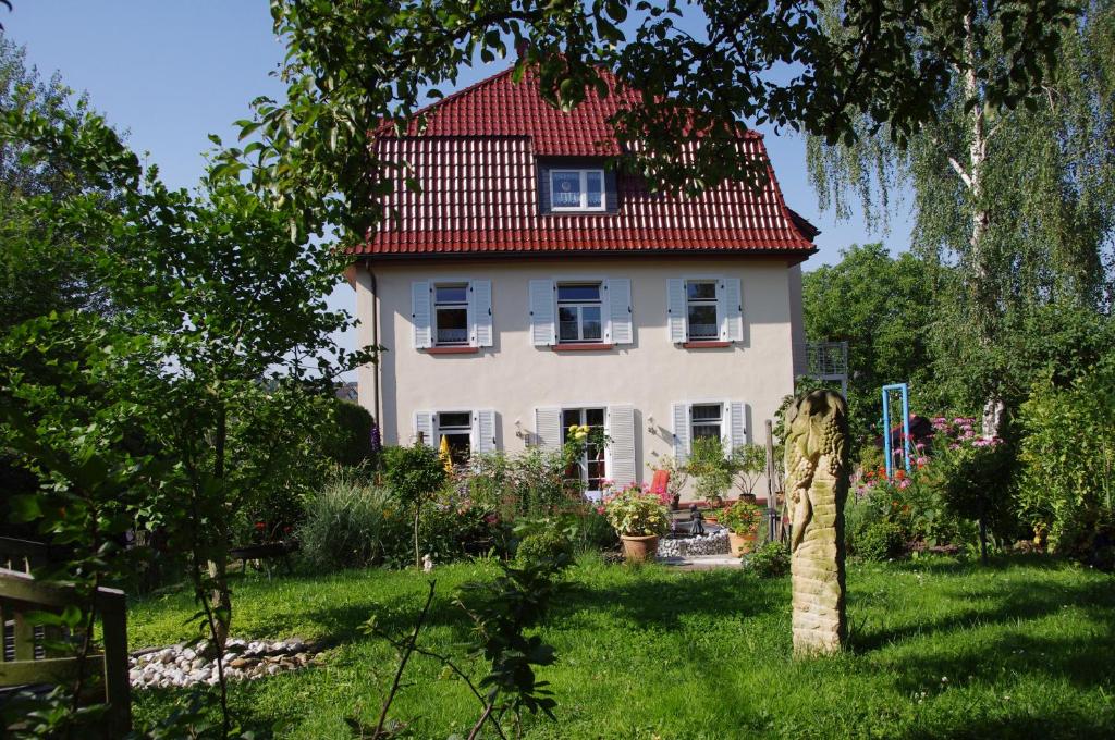 Appartement Landhaus Blumenstein Gartenstraße 1 1. Etage, 08132 Mülsen