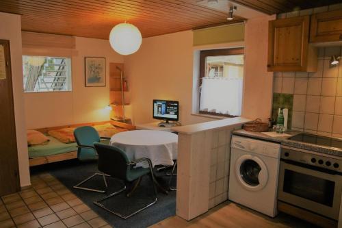B&B / Chambre d'hôtes Landhaus Ederlust HeilungsRäume eV 63 Edertalstraße Landhaus Ederlust Hatzfeld
