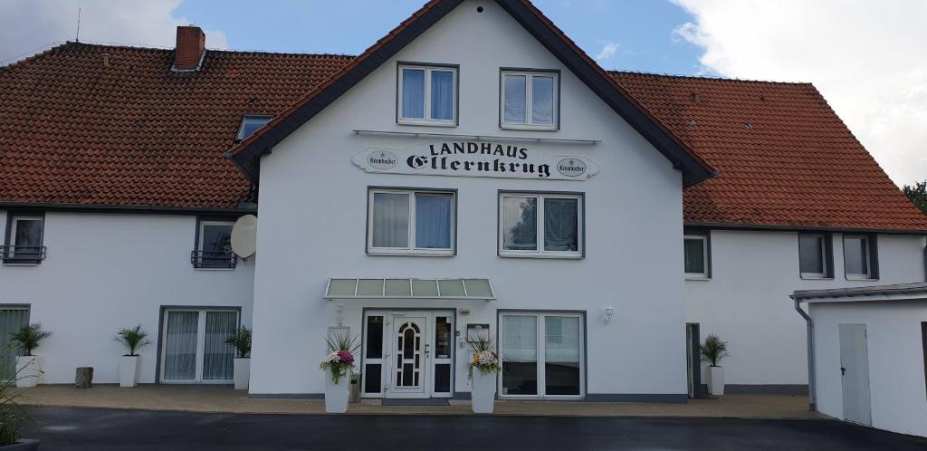 Hôtel Landhaus Ellernkrug Hotel Detmolder Straße 315, 32791 Lage