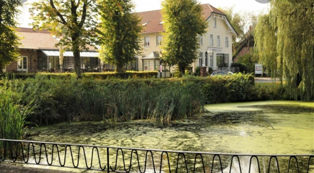 Auberge Landhaus Hoisdorf Dorfstraße 14, 22955 Hoisdorf