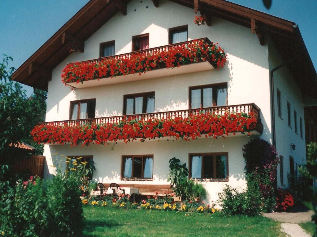 Appartements Landhaus Koch Almertsham 2, 83129 Höslwang