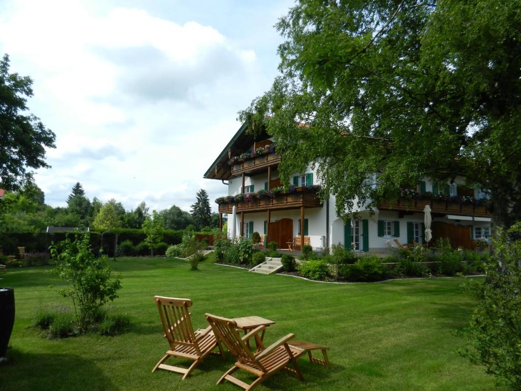 Maison d'hôtes Landhaus Marinella Hotel Garni Am Strandbad 7, 83707 Bad Wiessee