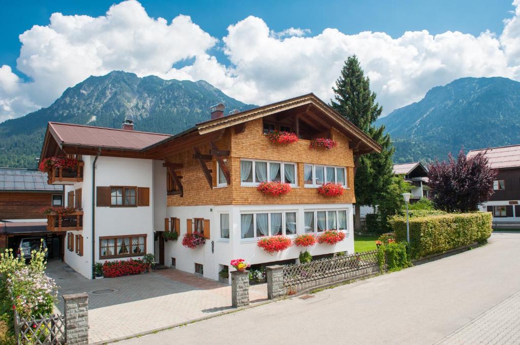 Appart'hôtel Landhaus Mayer Gelbe Buind 2, 87561 Oberstdorf