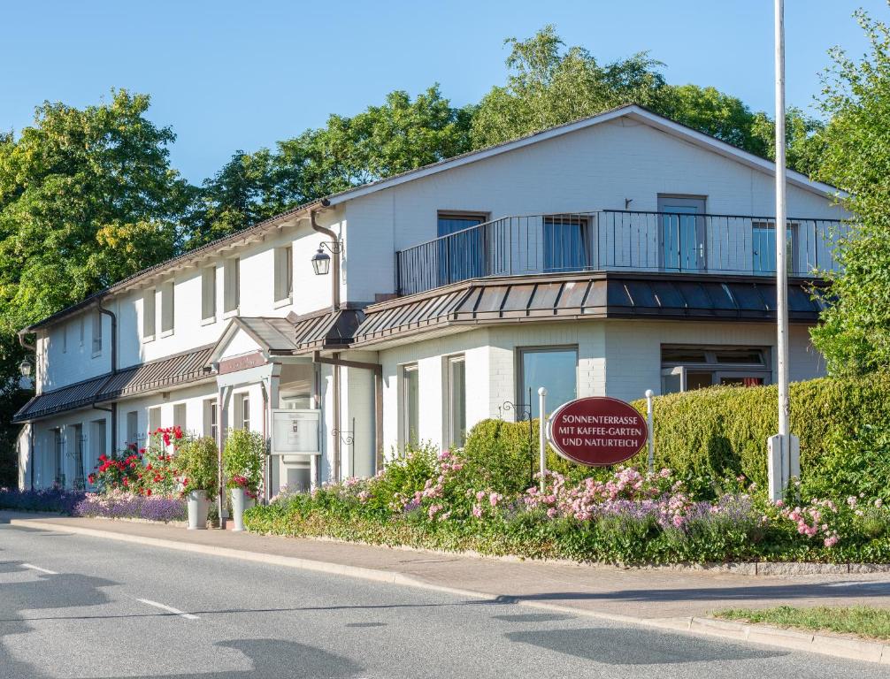 Maison d'hôtes Landhaus Schulze-Hamann - Hotel garni - Segeberger Str. 32, 23813 Blunk