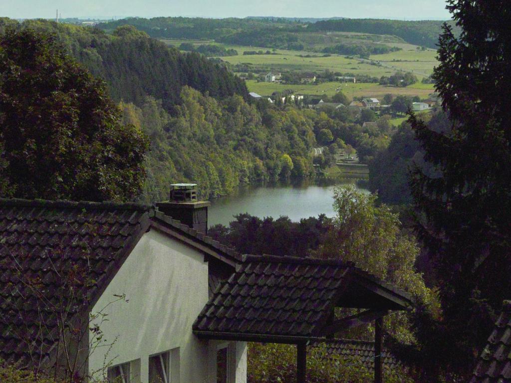 Maison de vacances Landhaus Waldlehne Ferienstraße 32, 54636 Biersdorf am See