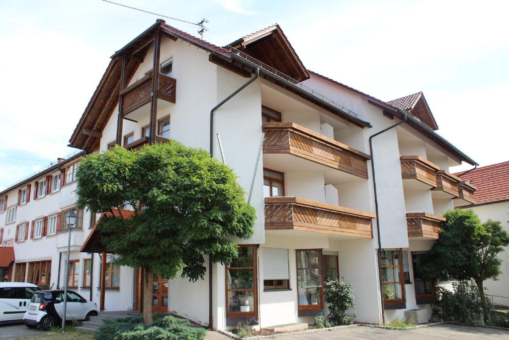 Maison d'hôtes Landhotel Hirsch Hirschstr. 4, 72813 Sankt Johann