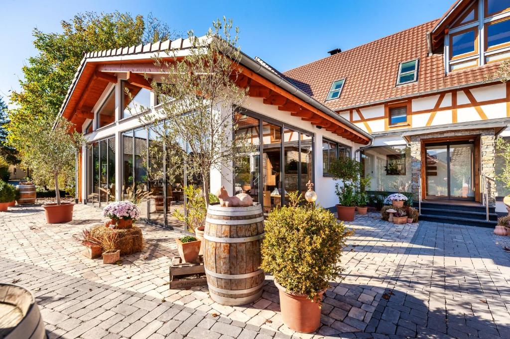 Hôtel Landhotel zum Wagen Kirchwegstr. 8 u. 10, 77855 Achern