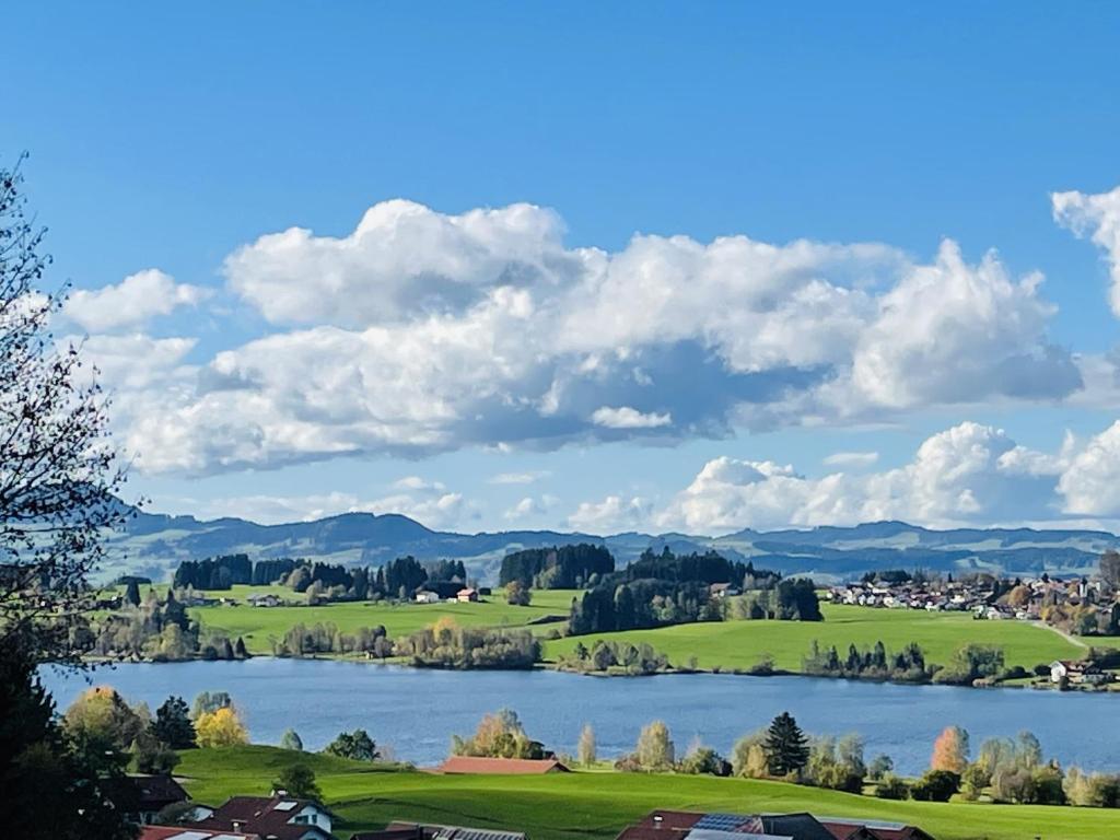 Appartement Landliebe mit Seenähe und Innenpool Thalstr.14, 87466 Petersthal