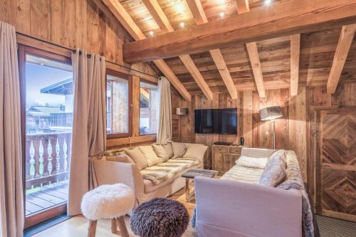 Chalet Large and familial chalet near the runs in Megève - Welkeys 854 A route Nationale Megève