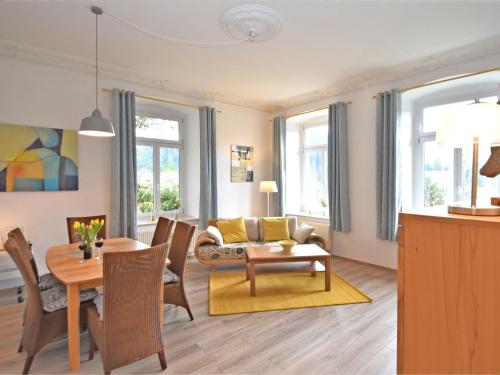 Villa Large apartment in a villa with garden in Borstendorf  Wünschendorf