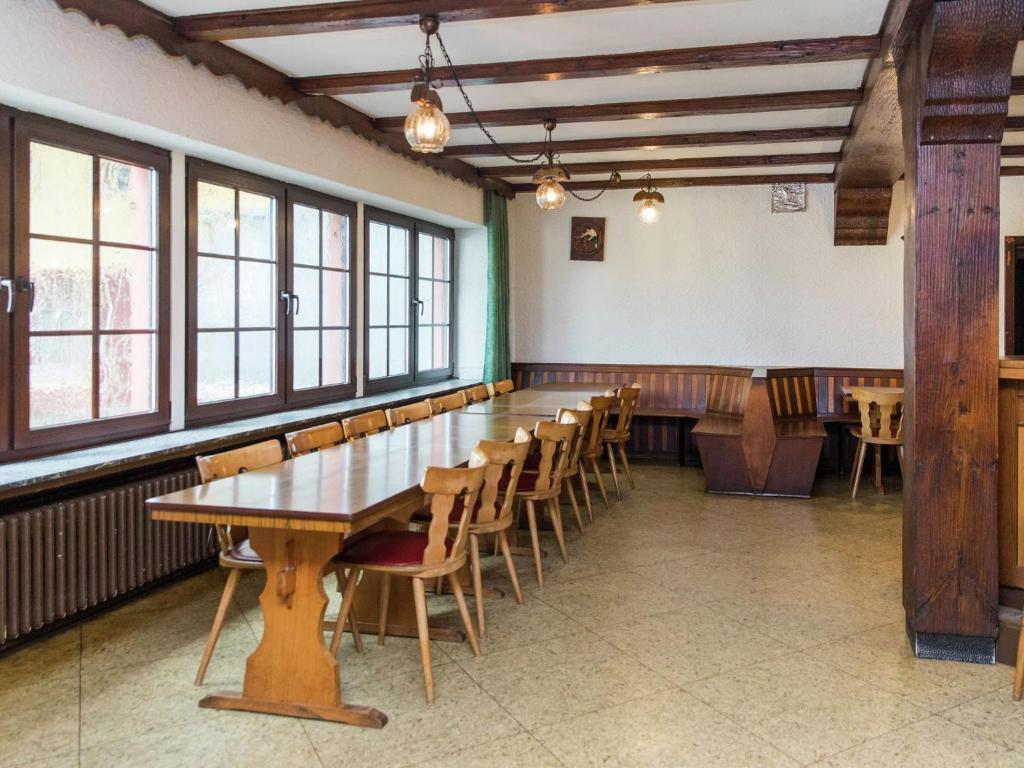 Maison de vacances Large group house beautifully located in the Eifel , 54673 Ammeldingen