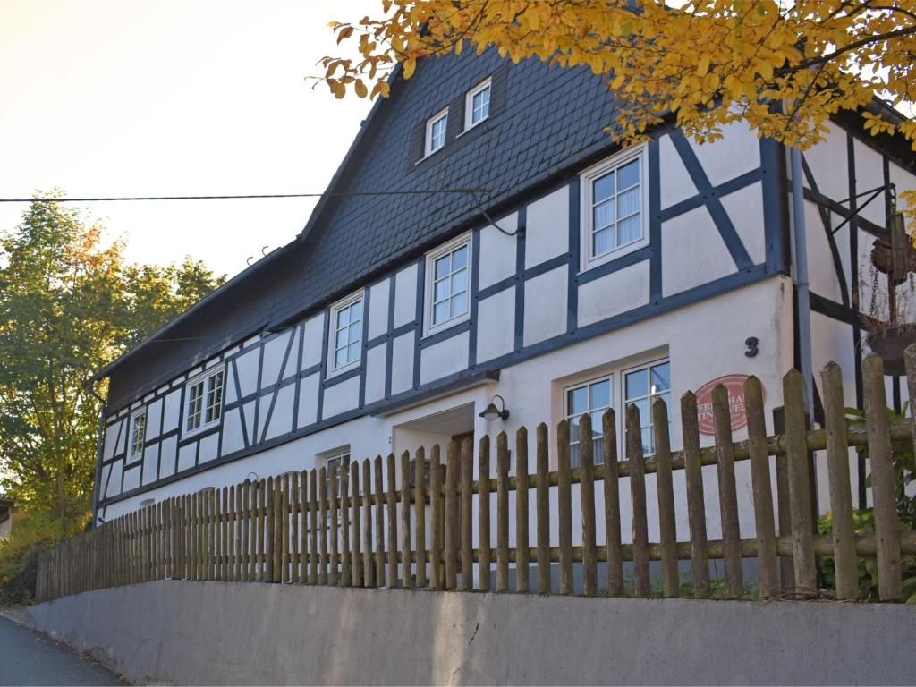 Maison de vacances Large holiday home in beautiful Sauerland with garden, sauna and much more , 57392 Schmallenberg