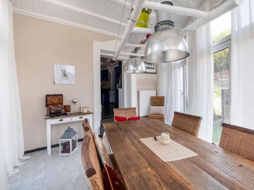 Maison de vacances Large holiday home in Mimbach with private garden  Ditscheid