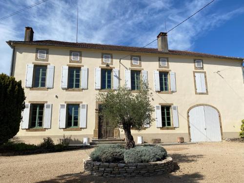 Large House near Marciac & Heated Salt Water Pool Plaisance france