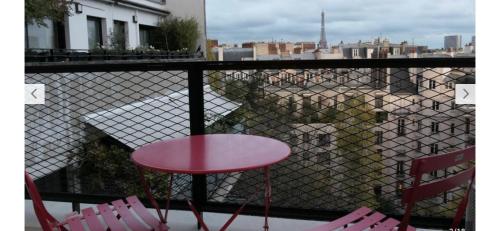 Appartement Large studio eiffel tower 6 rue raffet paris Paris