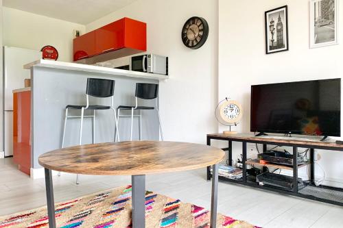 Large StudioGEM Free parking! Terrace #D1 Grenoble france