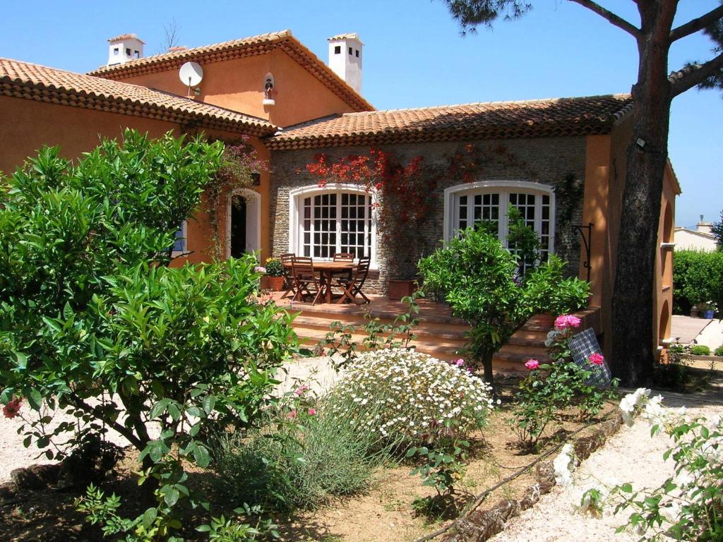 Maison de vacances Lavish Holiday Home in Saint Tropez with Pool , 83990 Saint-Tropez