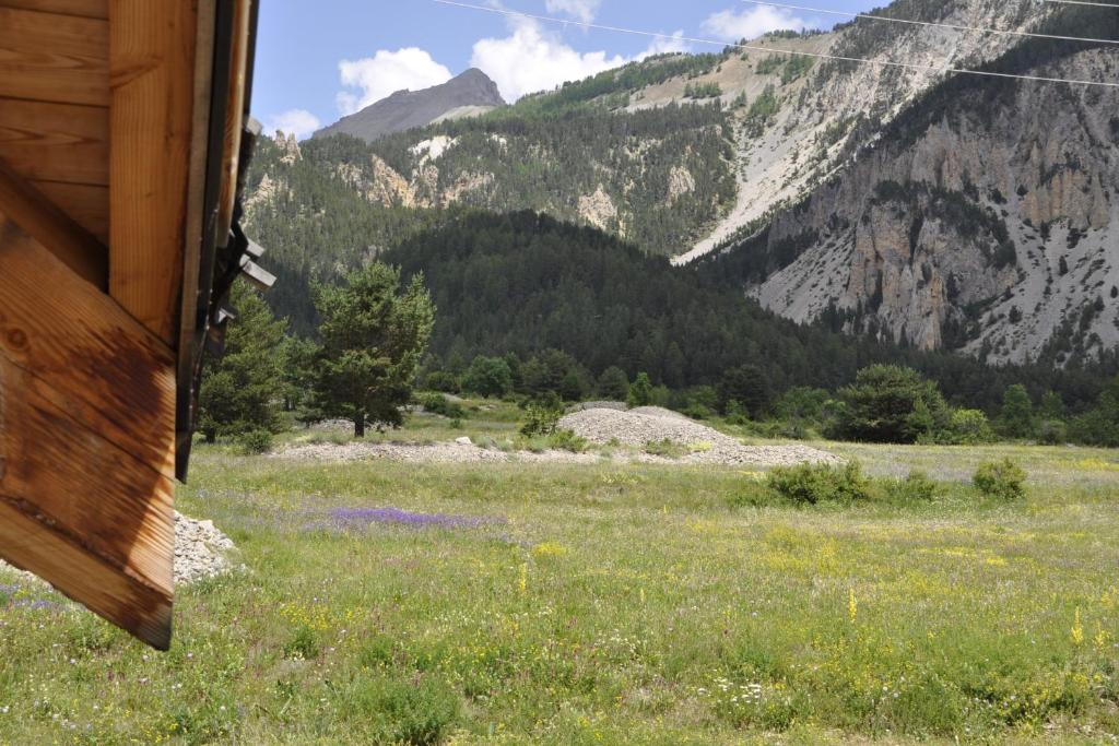 Chalet Le 1600 Hameau des Thures Nevache Hautes Alpes Hameau des Thures Le 1600, 05100 Névache