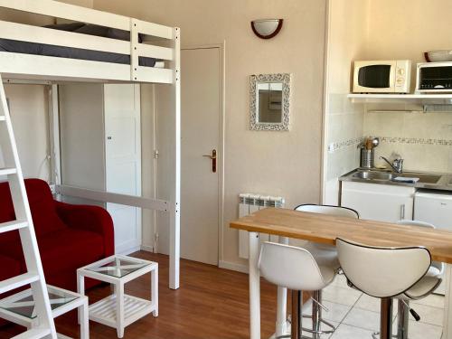 Le 22 - Studio 4p Proche Mer & Vue Bourg Arromanches-les-Bains france