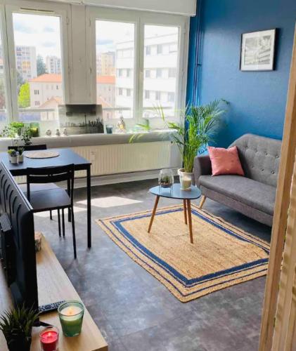 Appartement Le 610 - Cosy - Stationnement gratuit & WIFI Place de la Rivière Saint-Étienne