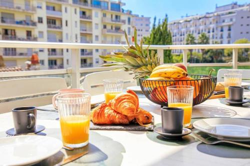 Appartement Le Bain De Soleil - Le Bain De Soleil 5 star Two bedroom apartment 13 Rue Velasquez Cannes