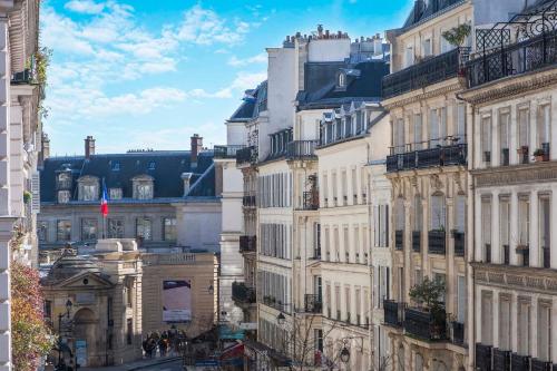 Appartements LE BEAU MARAIS - Luxury Apartments, AIR COND, LIFT 16 Rue Rambuteau Paris