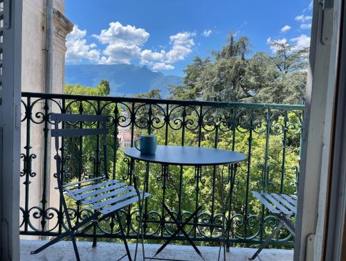 Appartement Le Beau Site Grand Hotel - lovely heritage cocoon Aix-les-Bains central park 9 Boulevard de la Roche du Roi Aix-les-Bains