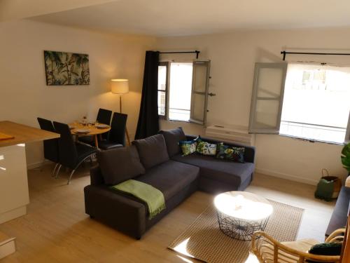Appartement LE BEDARRIDE 3eme étage 6 Rue Bédarrides Aix-en-Provence