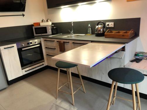Appartement LE BEL AIR 26 ROUTE DU FORAN 73100 PUGNY CHATENOD Pugny-Chatenod