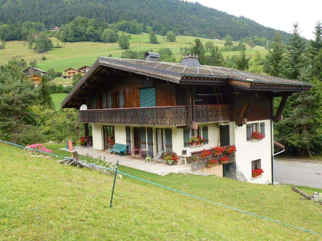 Maison d'hôtes Le Bois des Louison 532 Route de la Tassonnière, 74430 Seytroux