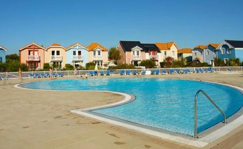 Le Bosquito - Piscine Avril a Septembre Talmont-Saint-Hilaire france