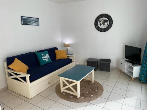 Le Breizhir ou appartement bord de mer avec piscine Plougonvelin france