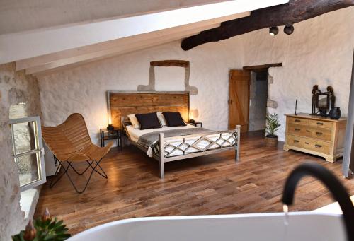 Maison d'hôtes Le Bruit de l'Eau (Chambre Loft) Labeaume Labeaume