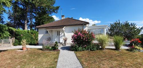 Maison de vacances Le Cagou 1 Rue de la Barre Thésée