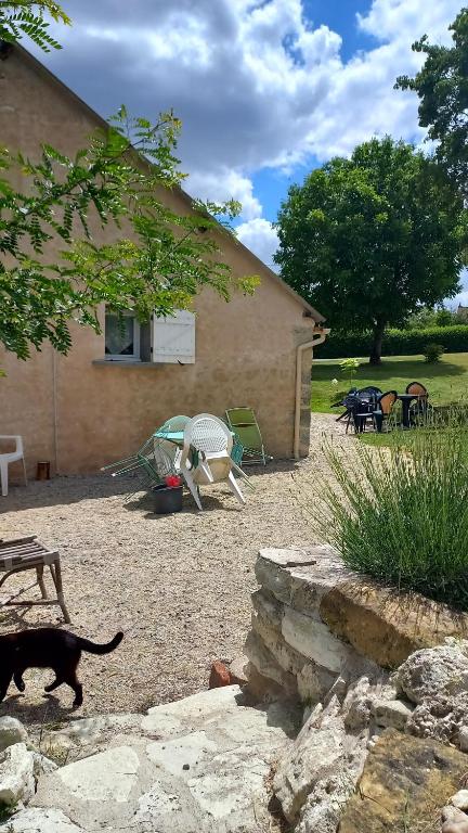 Séjour chez l'habitant Le calme à la campagne Les Coquelins, 03210 Besson