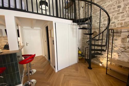 Appartement Le Calypso - P1 bis - heart of the city 7 rue des marchands Nîmes