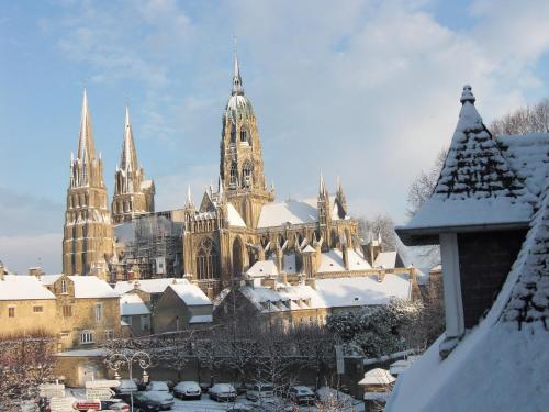 Le Castel Guesthouse Bayeux france