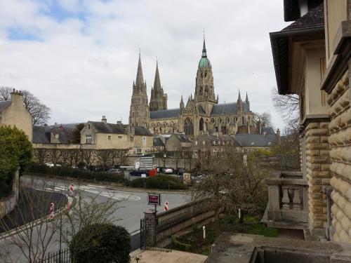 B&B / Chambre d'hôtes Le Castel Guesthouse 1 Boulevard Sadi Carnot Bayeux