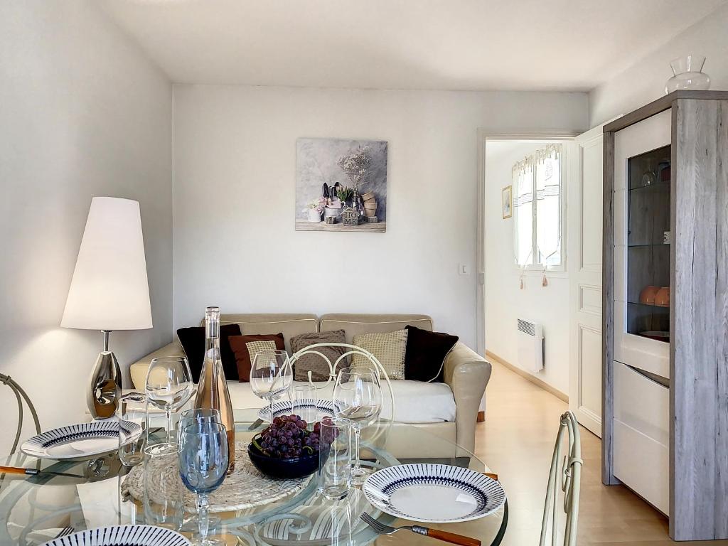 Appartement Le Central YourHostHelper 27 Rue du Général Leclerc, 14800 Deauville