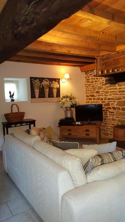 Maison de vacances Le Cerisier Holiday Cottage Le Cerisier, 61700 Champsecret