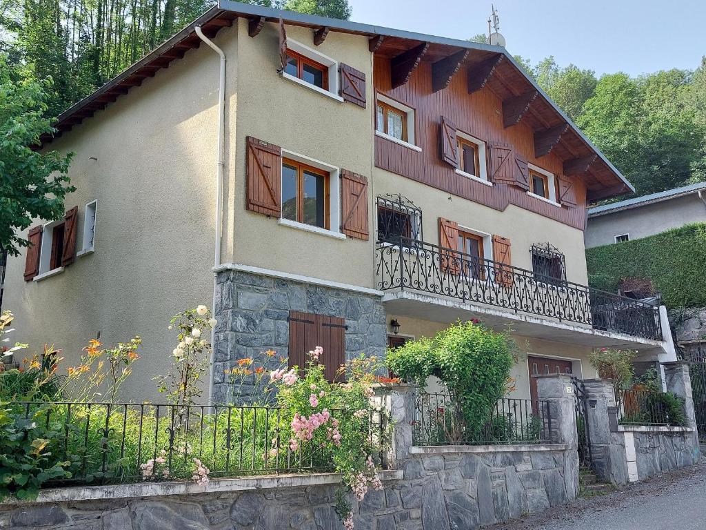 Appartements Le Chalet des O 7 Rue de l Oasis, 65170 Saint-Lary-Soulan